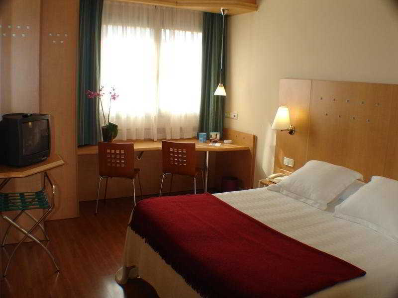 Holiday Inn Express Logrono Rioja By Ihg Kültér fotó